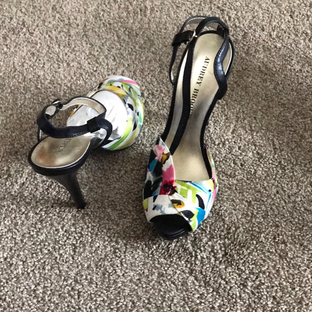 Audrey Brooke Open toe 👡 sandals